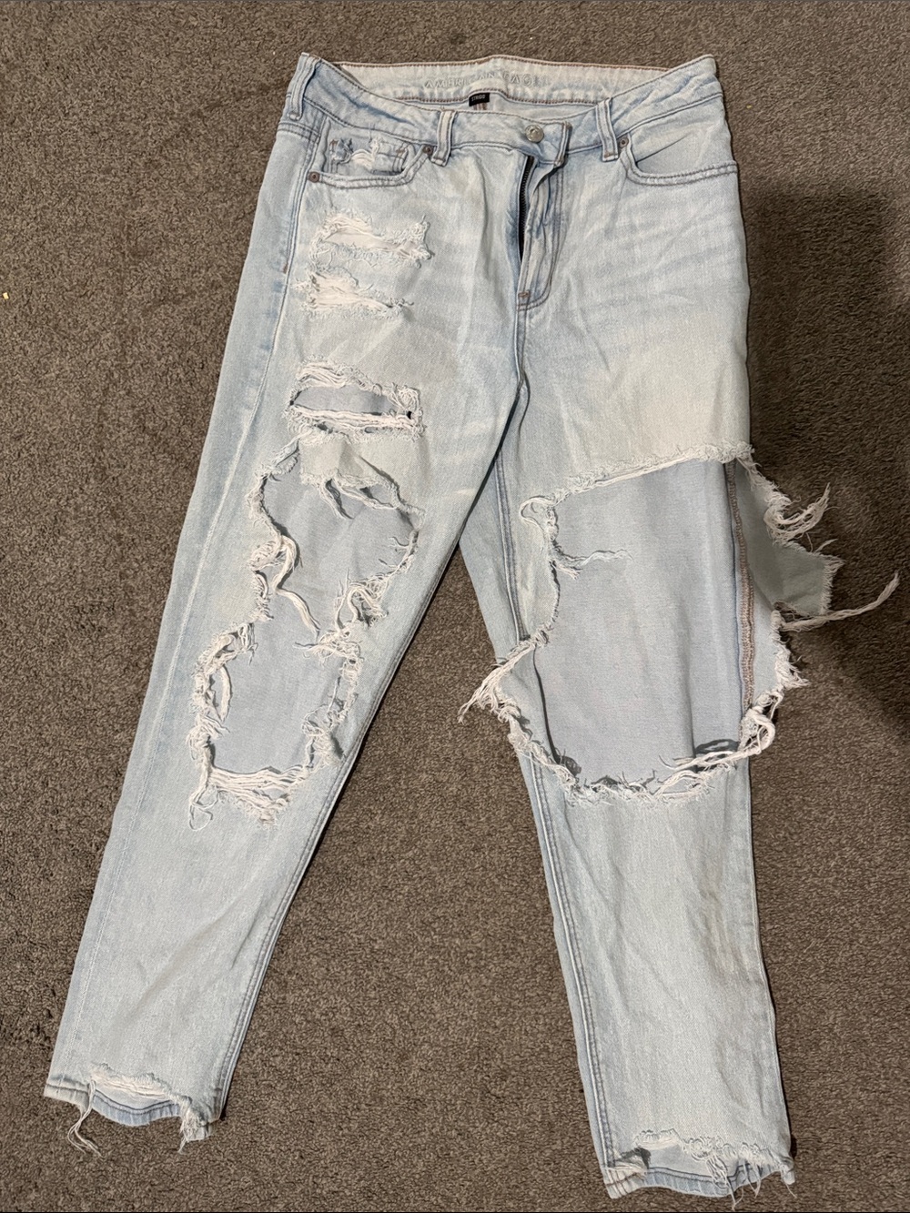 American Eagle Outfitters Light Wash Distressed Boyfriend Jeans